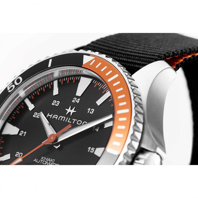 HAMILTON KHAKI NAVY SCUBA AUTOMATICO NATO H82305931