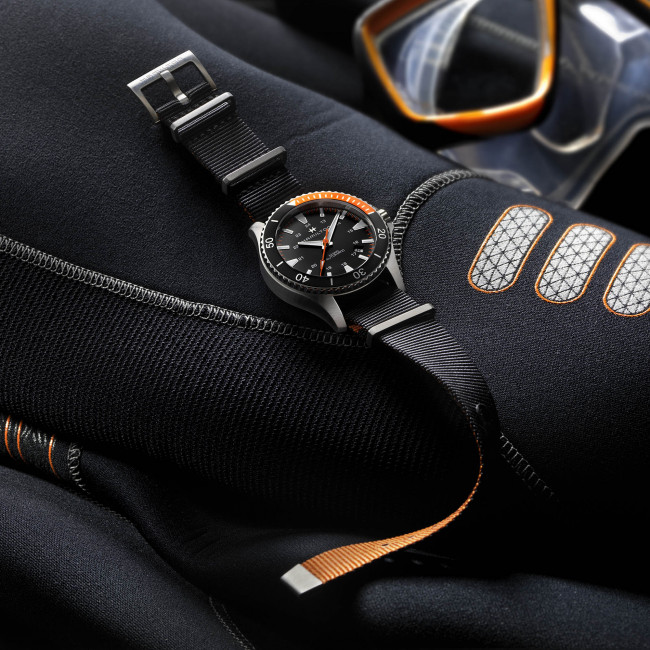 HAMILTON KHAKI NAVY SCUBA AUTOMATICO NATO H82305931